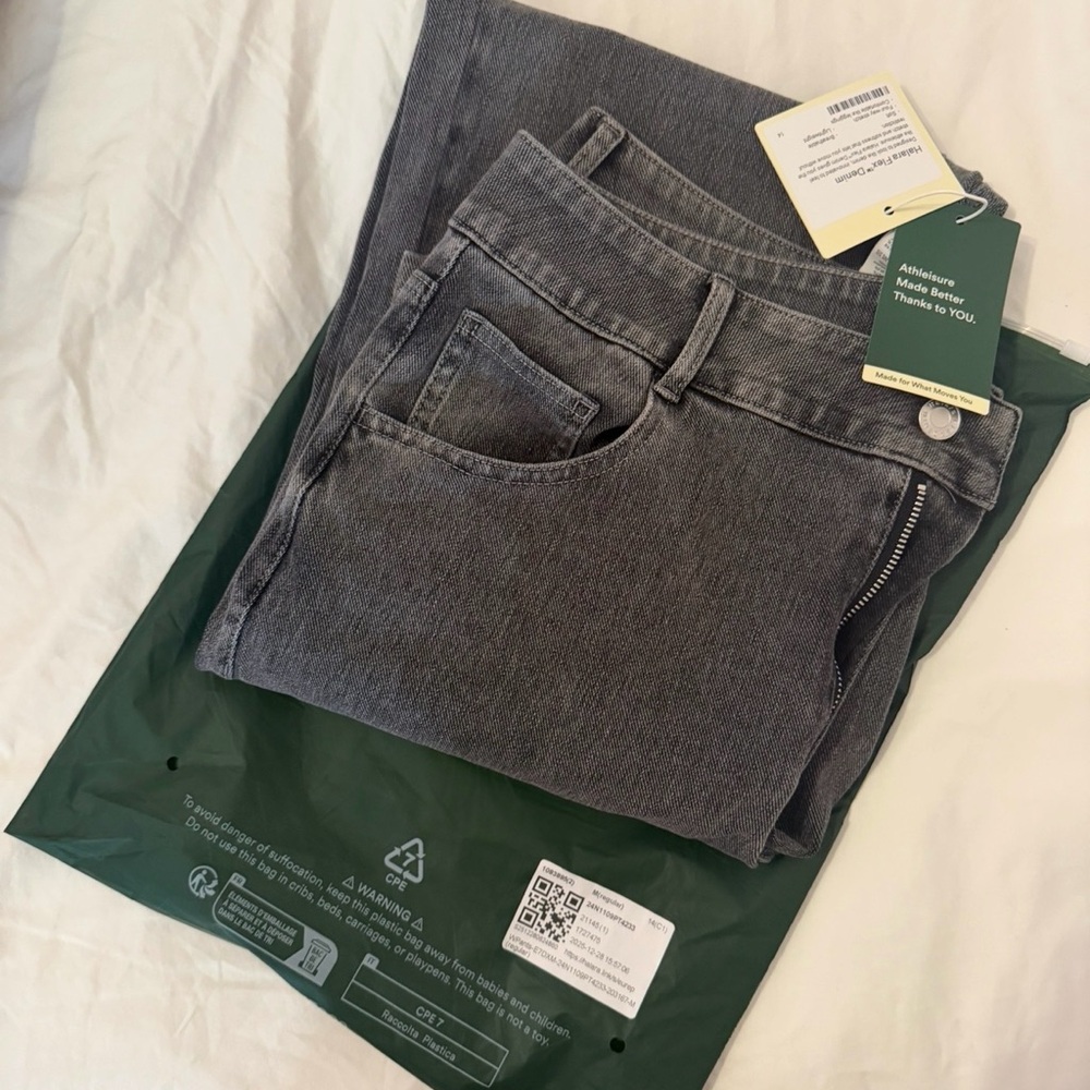 Halara Flex™ High Waisted Zipper Pockets Straight Leg Casual Jeans